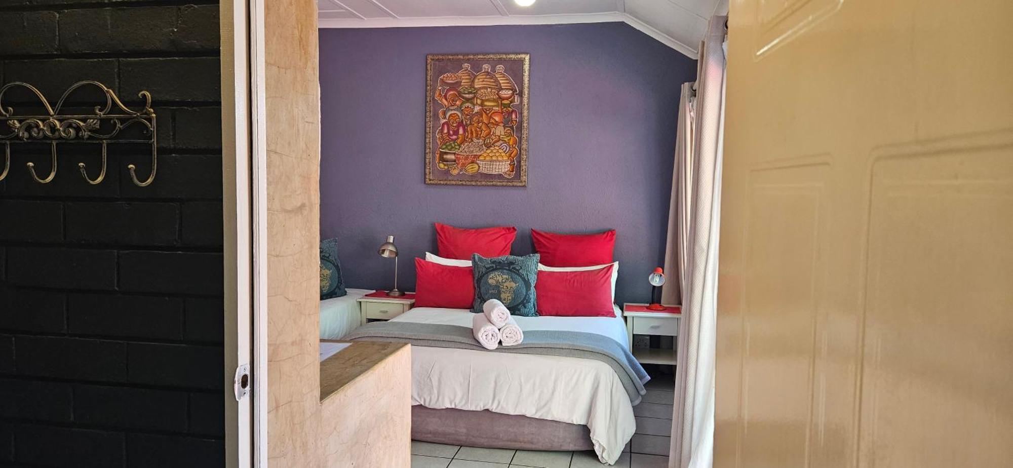 Old Vic Travellers Inn Nelspruit Mbombela ภายนอก รูปภาพ