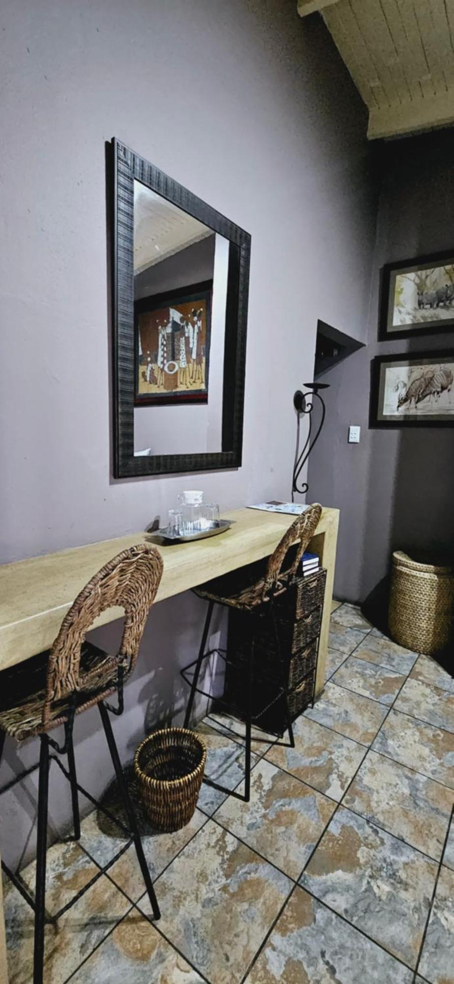 Old Vic Travellers Inn Nelspruit Mbombela ภายนอก รูปภาพ