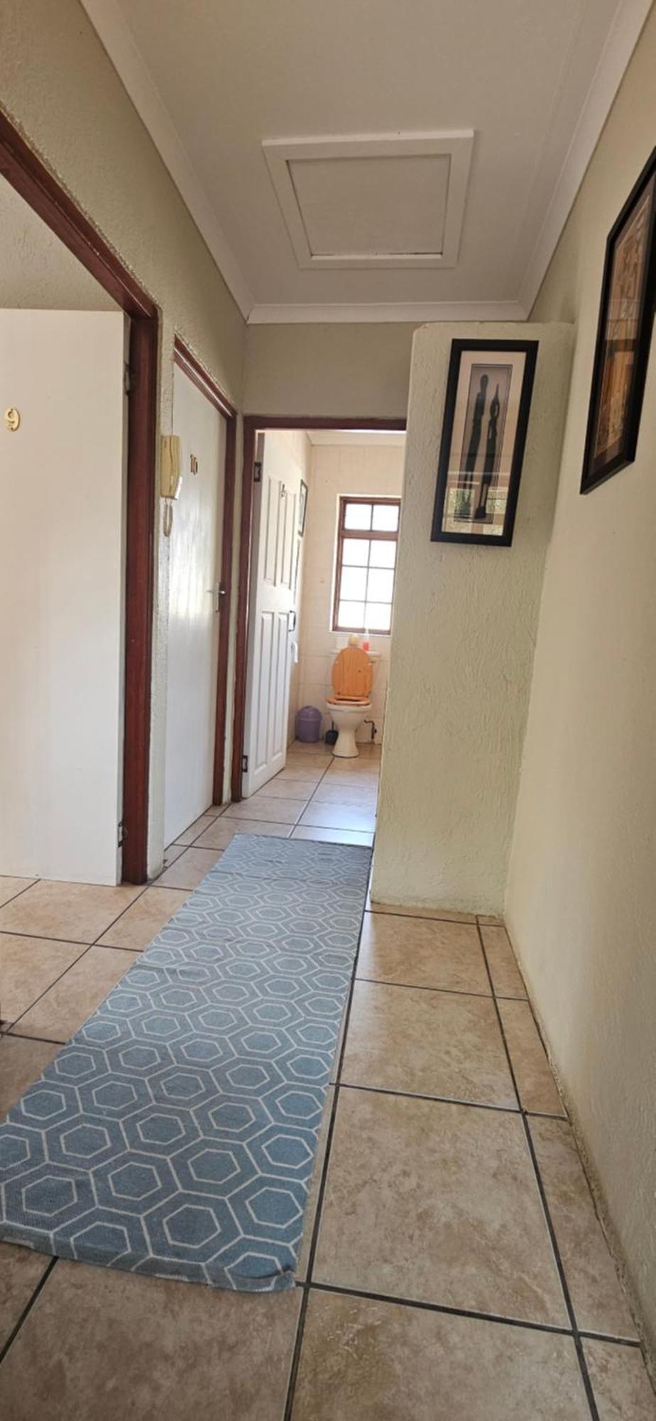 Old Vic Travellers Inn Nelspruit Mbombela ภายนอก รูปภาพ