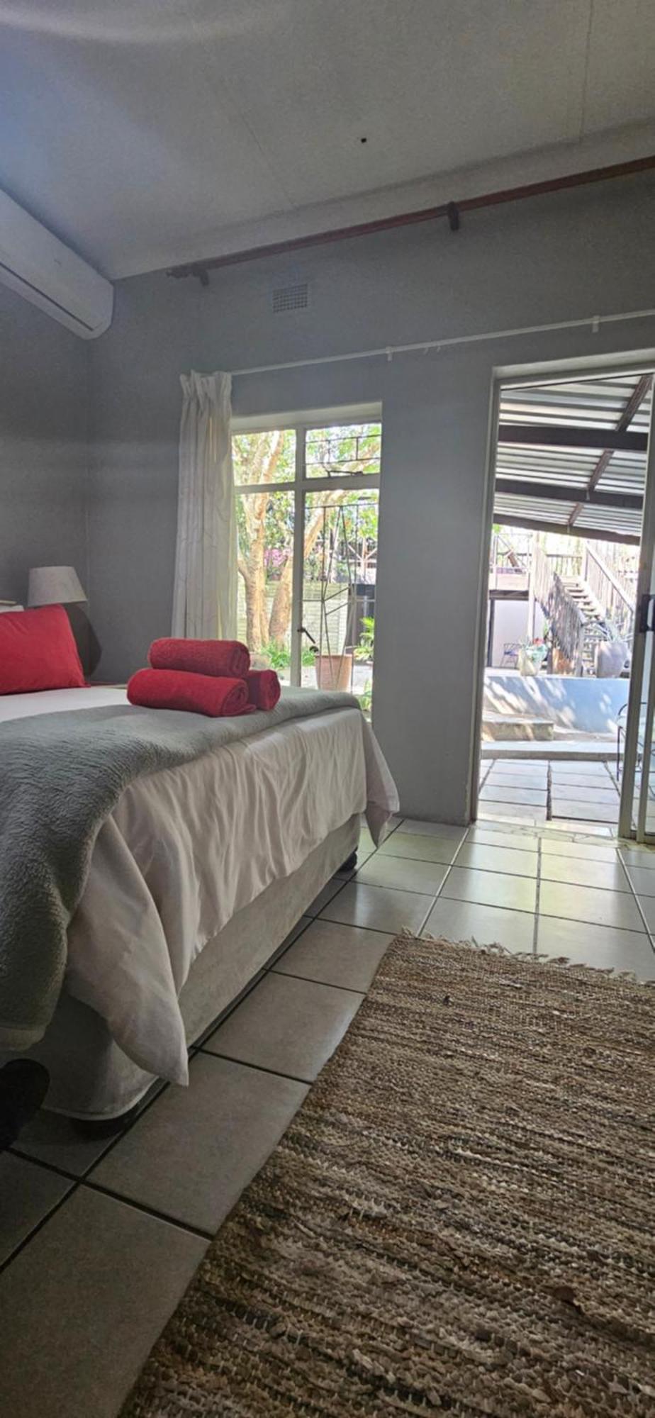 Old Vic Travellers Inn Nelspruit Mbombela ภายนอก รูปภาพ