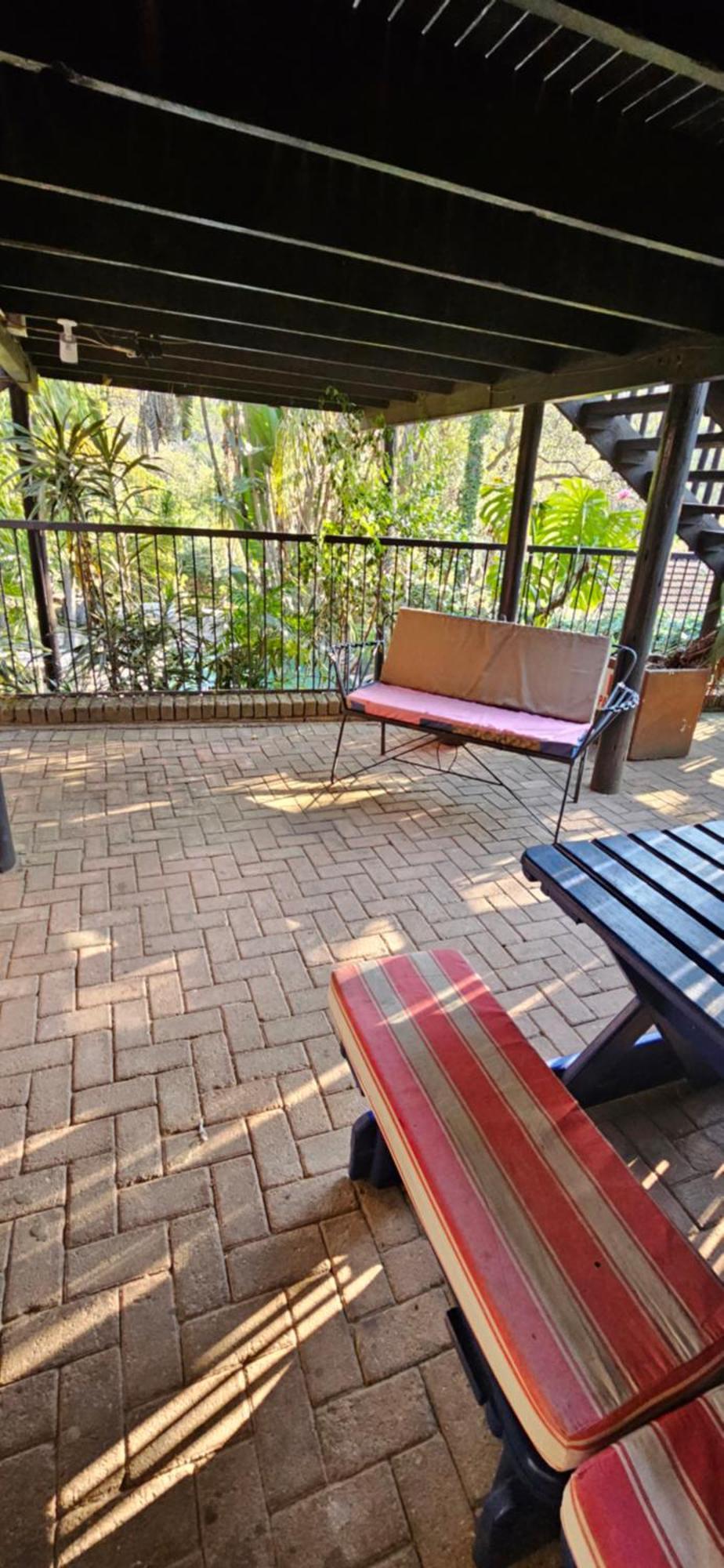 Old Vic Travellers Inn Nelspruit Mbombela ภายนอก รูปภาพ